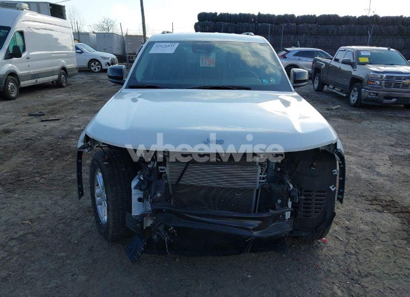 Photo 13 of 2023 Jeep Grand CHEROKEE LAREDO 4X4 (VIN 1C4RJHAG0PC548572)