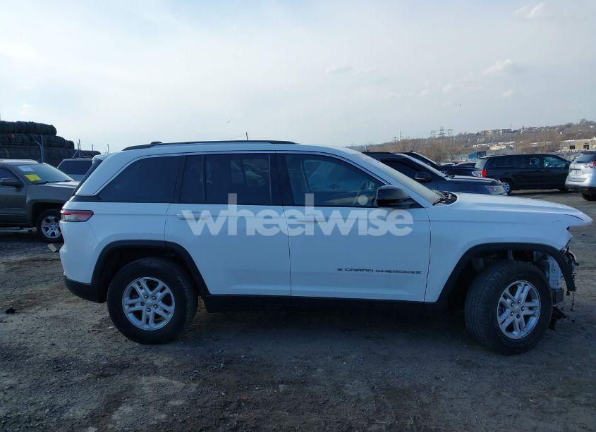 Photo 14 of 2023 Jeep Grand CHEROKEE LAREDO 4X4 (VIN 1C4RJHAG0PC548572)