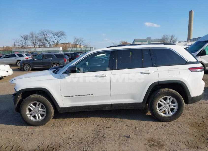 Photo 15 of 2023 Jeep Grand CHEROKEE LAREDO 4X4 (VIN 1C4RJHAG0PC548572)