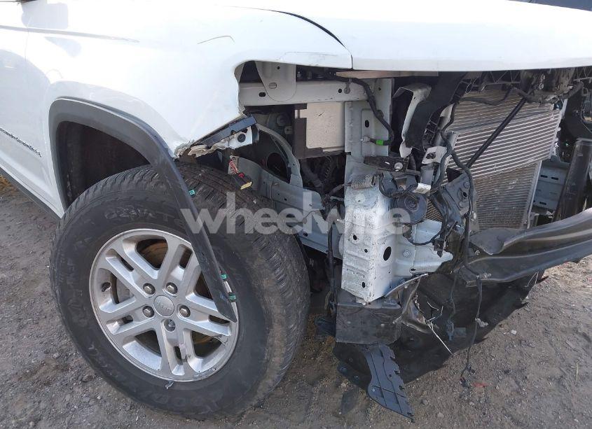 Photo 18 of 2023 Jeep Grand CHEROKEE LAREDO 4X4 (VIN 1C4RJHAG0PC548572)