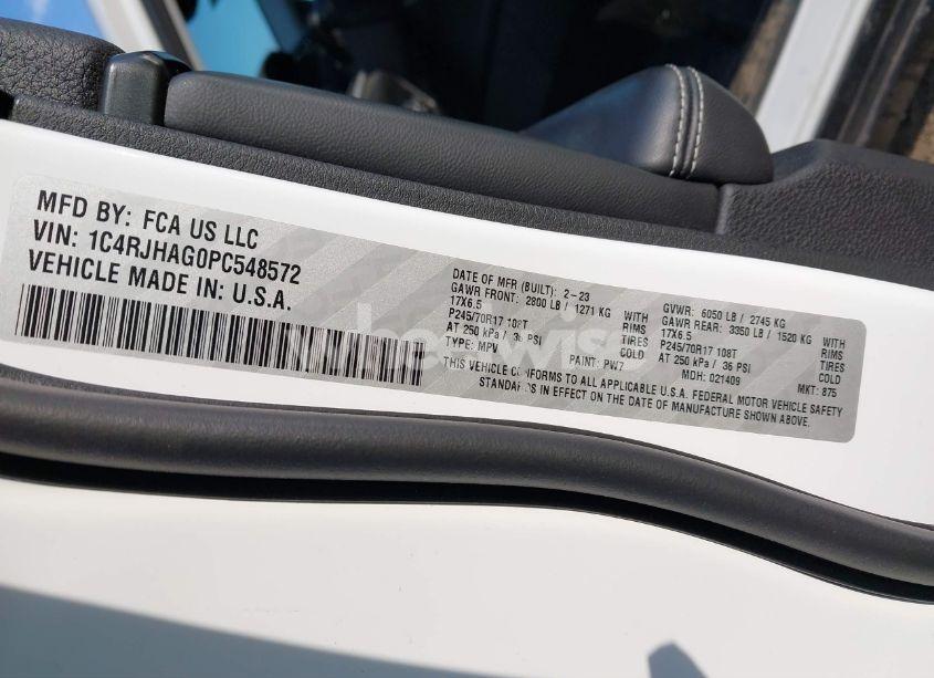 Photo 9 of 2023 Jeep Grand CHEROKEE LAREDO 4X4 (VIN 1C4RJHAG0PC548572)