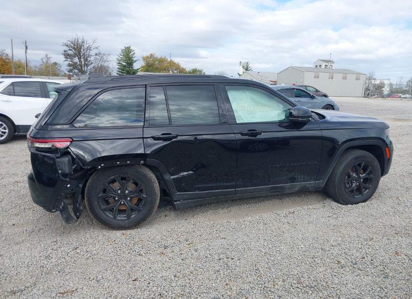 Photo 13 of 2024 Jeep Grand CHEROKEE ALTITUDE 4X4 (VIN 1C4RJHAG0R8506926)