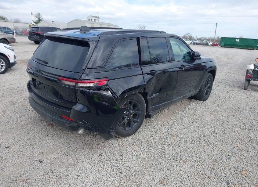 Photo 4 of 2024 Jeep Grand CHEROKEE ALTITUDE 4X4 (VIN 1C4RJHAG0R8506926)