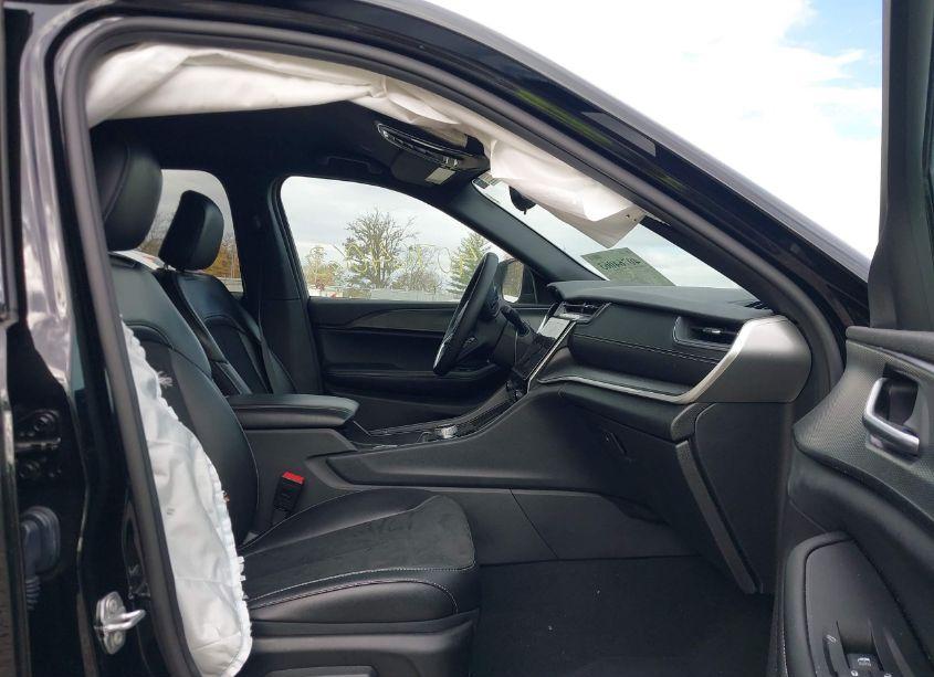 Photo 5 of 2024 Jeep Grand CHEROKEE ALTITUDE 4X4 (VIN 1C4RJHAG0R8506926)