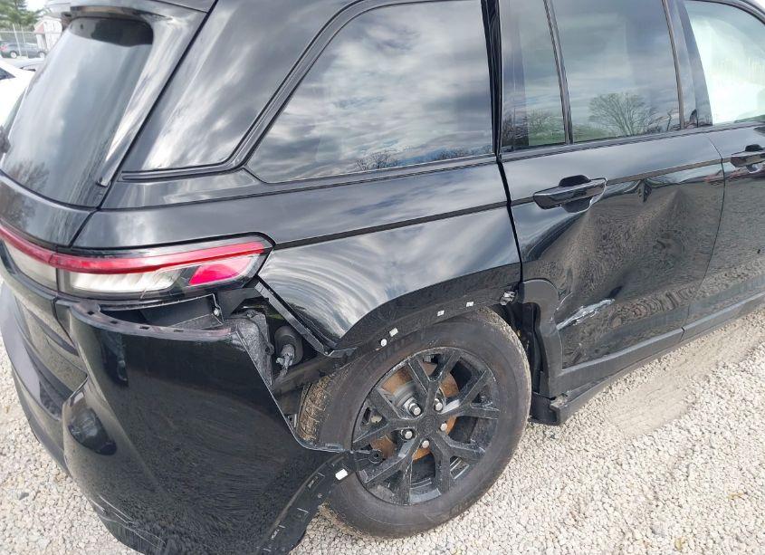 Photo 6 of 2024 Jeep Grand CHEROKEE ALTITUDE 4X4 (VIN 1C4RJHAG0R8506926)