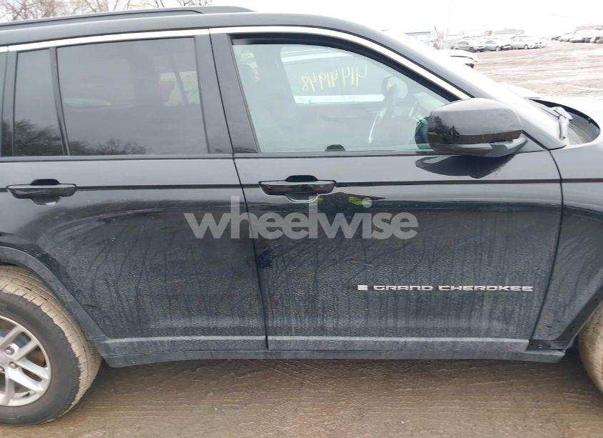 Photo 13 of 2024 Jeep Grand CHEROKEE LAREDO X 4X4 (VIN 1C4RJHAG0RC247481)