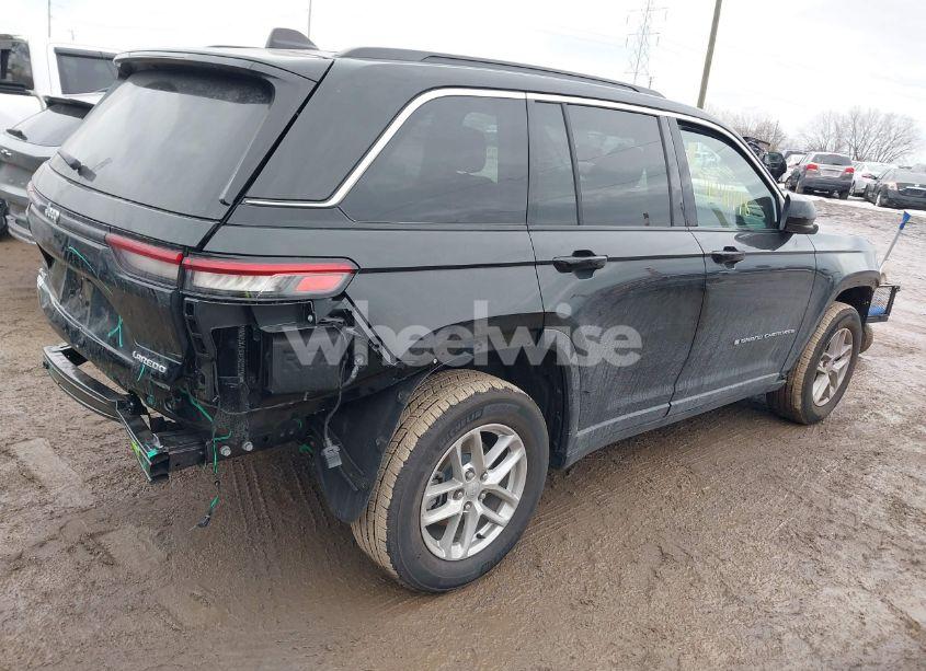 Photo 4 of 2024 Jeep Grand CHEROKEE LAREDO X 4X4 (VIN 1C4RJHAG0RC247481)