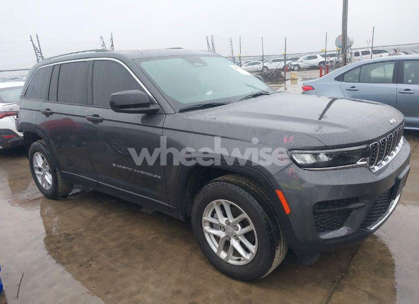 2024 Jeep Grand CHEROKEE LAREDO X 4X4 (VIN 1C4RJHAG0RC680590) main photo