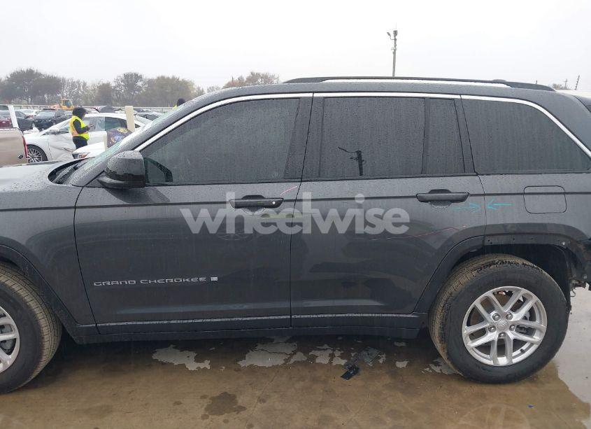 Photo 15 of 2024 Jeep Grand CHEROKEE LAREDO X 4X4 (VIN 1C4RJHAG0RC680590)