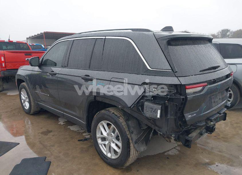 Photo 3 of 2024 Jeep Grand CHEROKEE LAREDO X 4X4 (VIN 1C4RJHAG0RC680590)