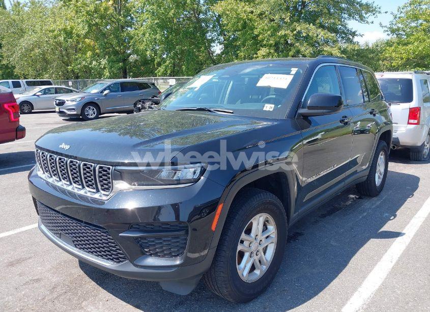 Photo 2 of 2023 Jeep Grand CHEROKEE LAREDO 4X4 (VIN 1C4RJHAG1PC522093)