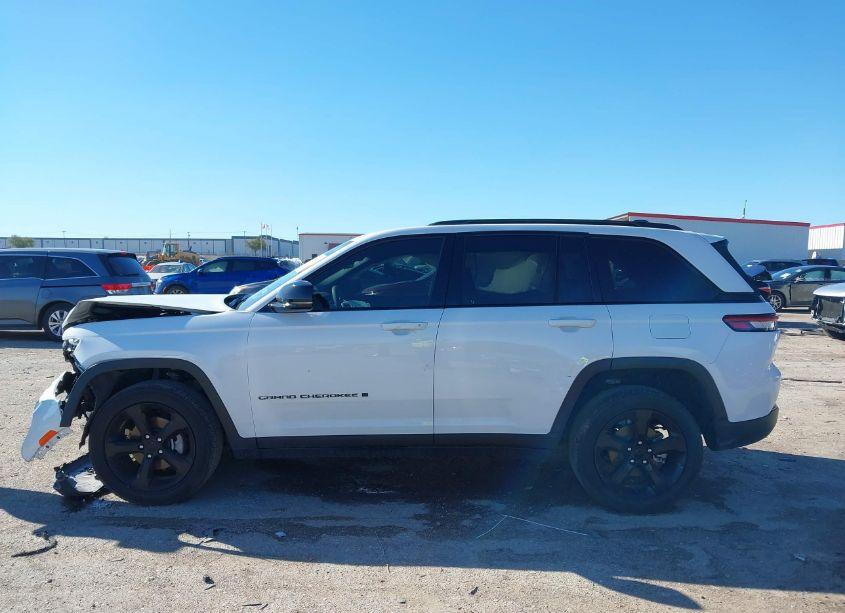 Photo 14 of 2023 Jeep Grand CHEROKEE ALTITUDE X 4X4 (VIN 1C4RJHAG1PC660782)