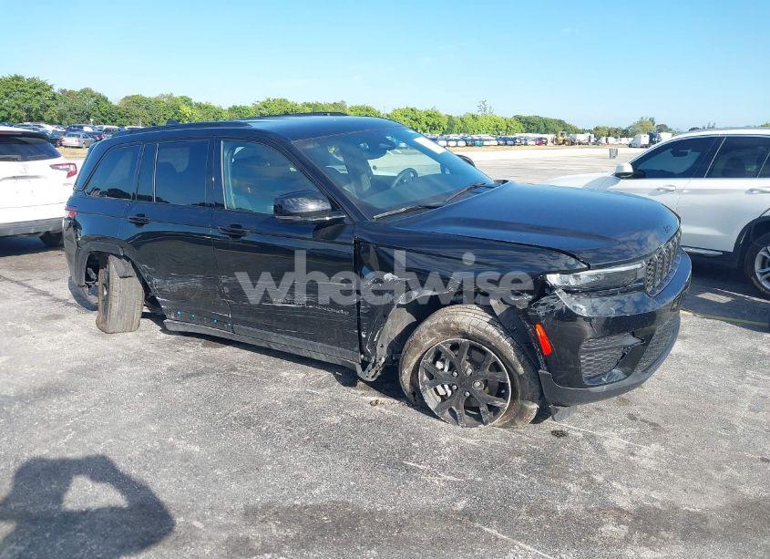 2024 Jeep Grand CHEROKEE ALTITUDE 4X4 (VIN 1C4RJHAG1R8506966) main photo