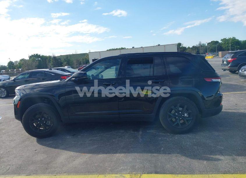 Photo 14 of 2024 Jeep Grand CHEROKEE ALTITUDE 4X4 (VIN 1C4RJHAG1R8506966)