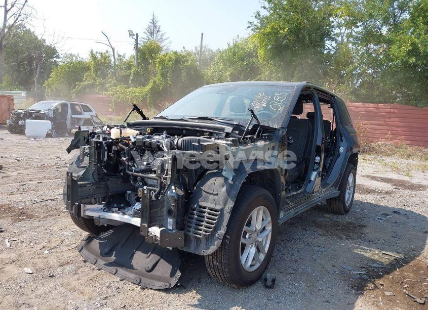 Photo 6 of 2024 Jeep Grand CHEROKEE LAREDO X 4X4 (VIN 1C4RJHAG1R8590285)