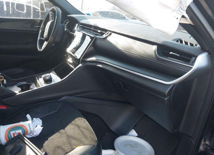 Photo 5 of 2024 Jeep Grand CHEROKEE ALTITUDE X 4X4 (VIN 1C4RJHAG1RC164853)