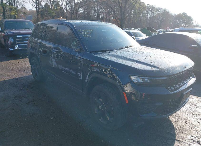 Photo 6 of 2024 Jeep Grand CHEROKEE ALTITUDE X 4X4 (VIN 1C4RJHAG1RC164853)