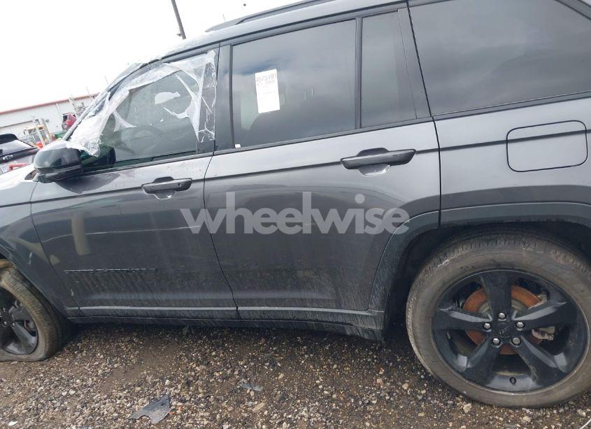 Photo 14 of 2023 Jeep Grand CHEROKEE ALTITUDE 4X4 (VIN 1C4RJHAG2P8701245)