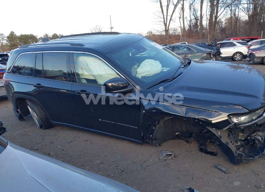 Photo 14 of 2023 Jeep Grand CHEROKEE LAREDO 4X4 (VIN 1C4RJHAG2PC540747)