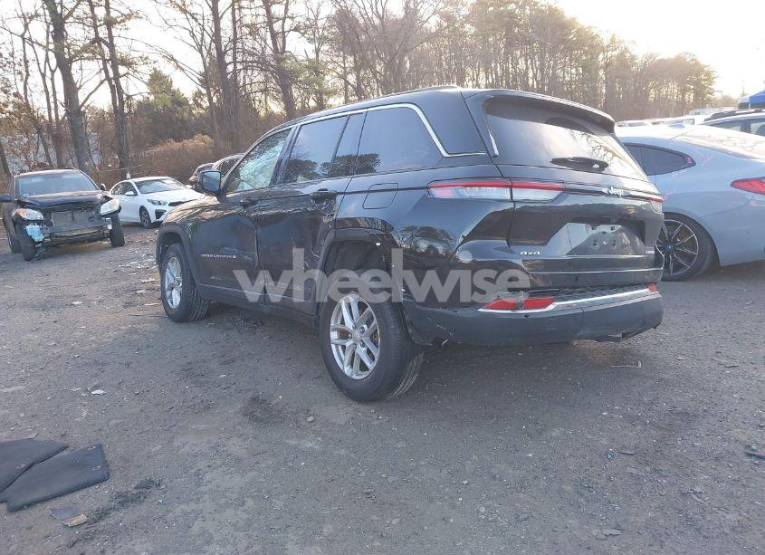 Photo 3 of 2023 Jeep Grand CHEROKEE LAREDO 4X4 (VIN 1C4RJHAG2PC540747)