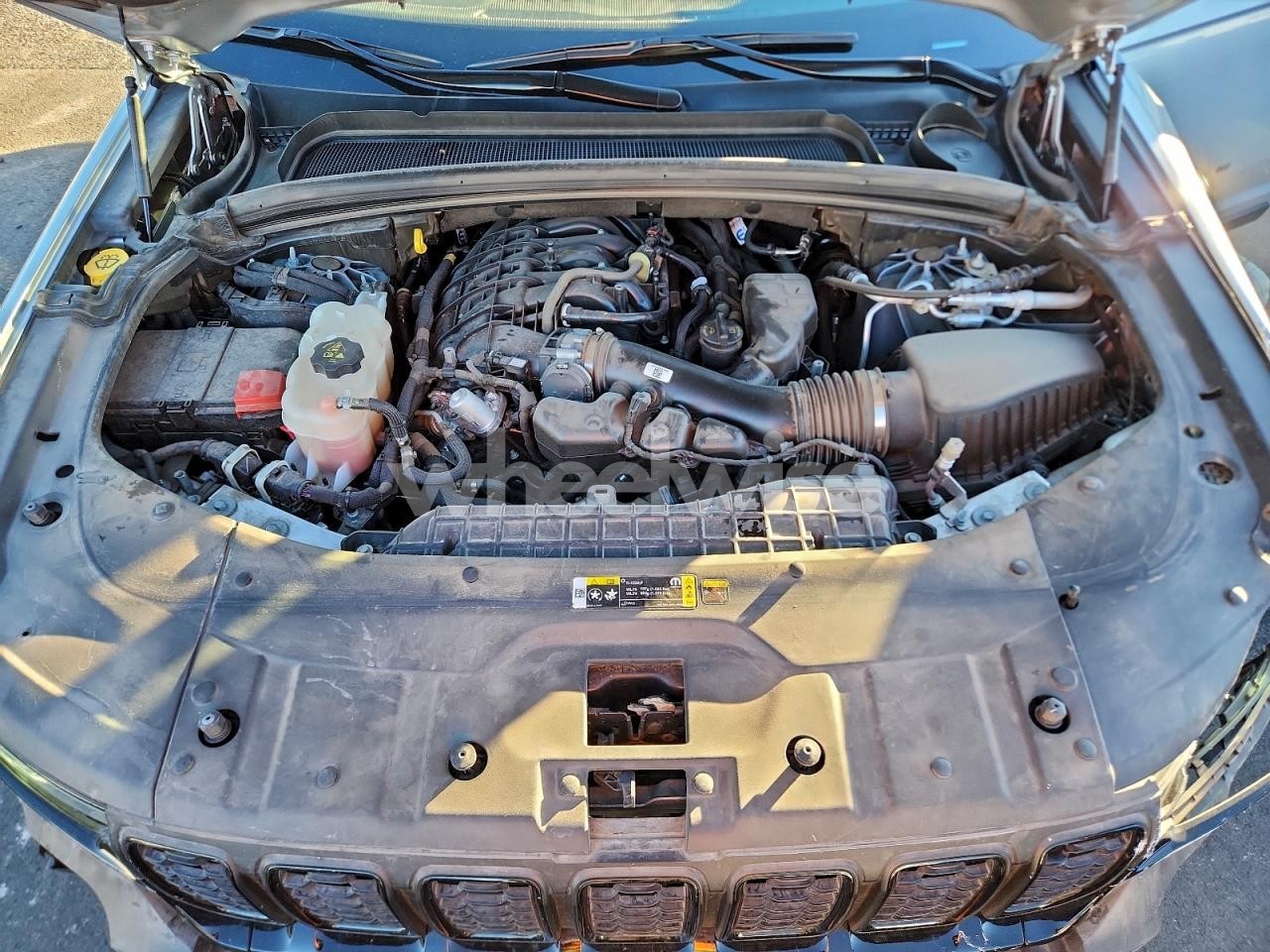 Photo 12 of 2024 JEEP GRAND CHEROKEE LAREDO (VIN 1C4RJHAG2R8535022)