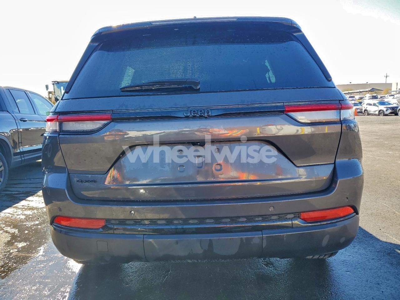 Photo 6 of 2024 JEEP GRAND CHEROKEE LAREDO (VIN 1C4RJHAG2RC142201)