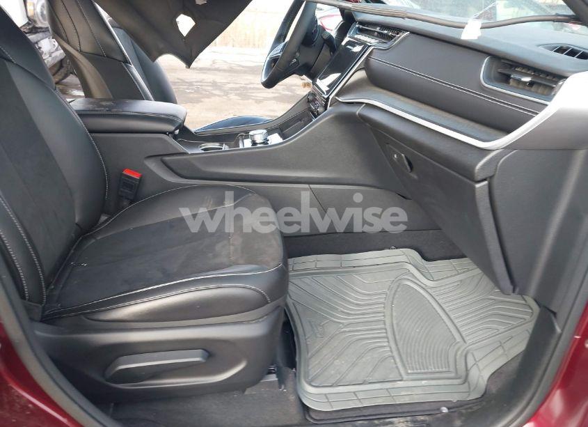 Photo 5 of 2024 Jeep Grand CHEROKEE ALTITUDE X 4X4 (VIN 1C4RJHAG2RC215065)