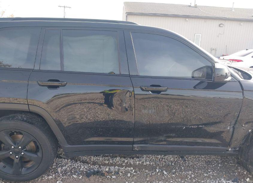 Photo 13 of 2023 Jeep Grand CHEROKEE ALTITUDE 4X4 (VIN 1C4RJHAG3P8103049)