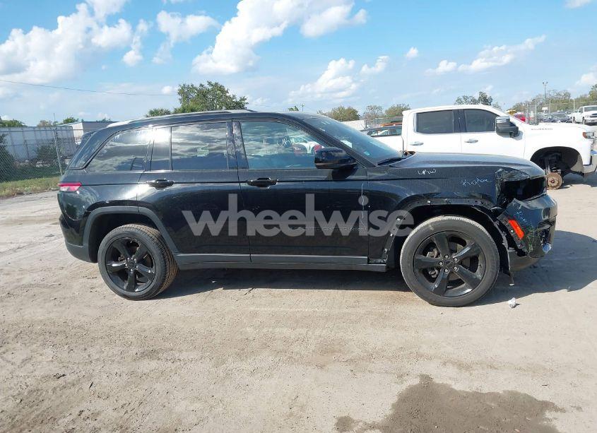 Photo 13 of 2023 Jeep Grand CHEROKEE ALTITUDE 4X4/ALTITUDE X 4X4/LAREDO 4X4/LAREDO X 4X4 (VIN 1C4RJHAG3PC539302)
