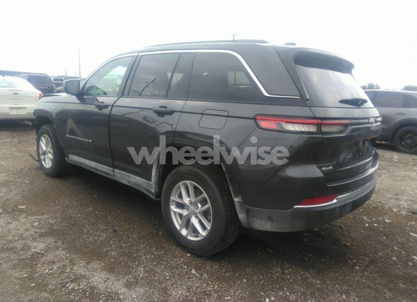 Photo 3 of 2024 Jeep Grand CHEROKEE LAREDO X 4X4 (VIN 1C4RJHAG3RC185851)