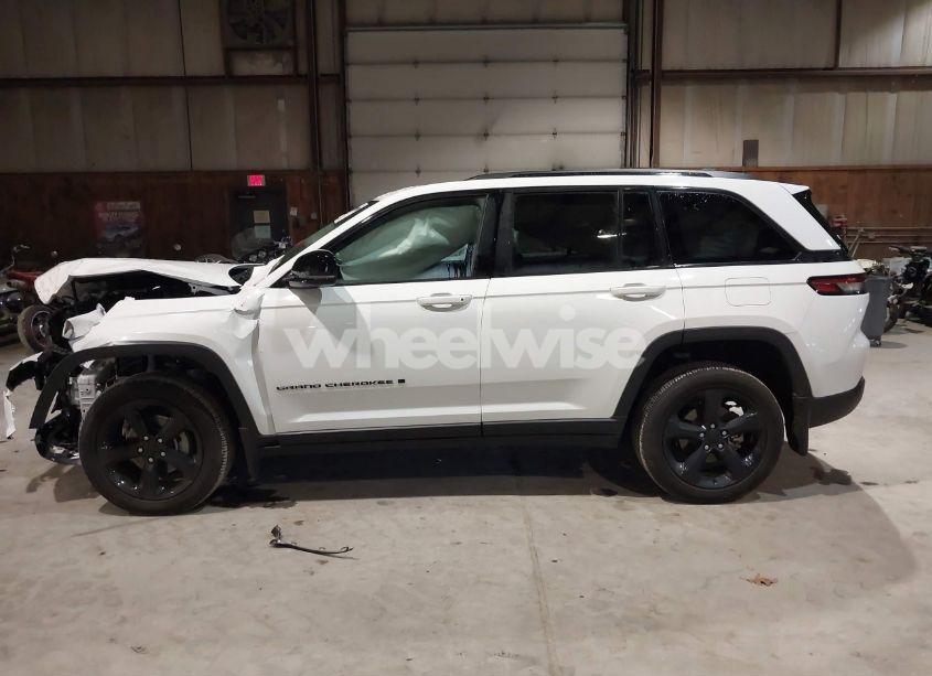 Photo 15 of 2024 Jeep Grand CHEROKEE ALTITUDE 4X4 (VIN 1C4RJHAG3RC698243)