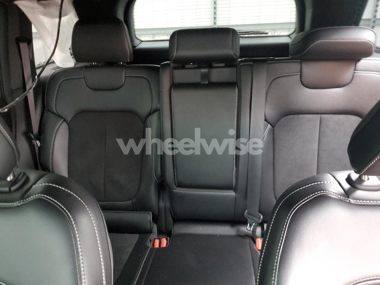 Photo 10 of 2025 JEEP GRAND CHEROKEE LAREDO (VIN 1C4RJHAG3SC274275)