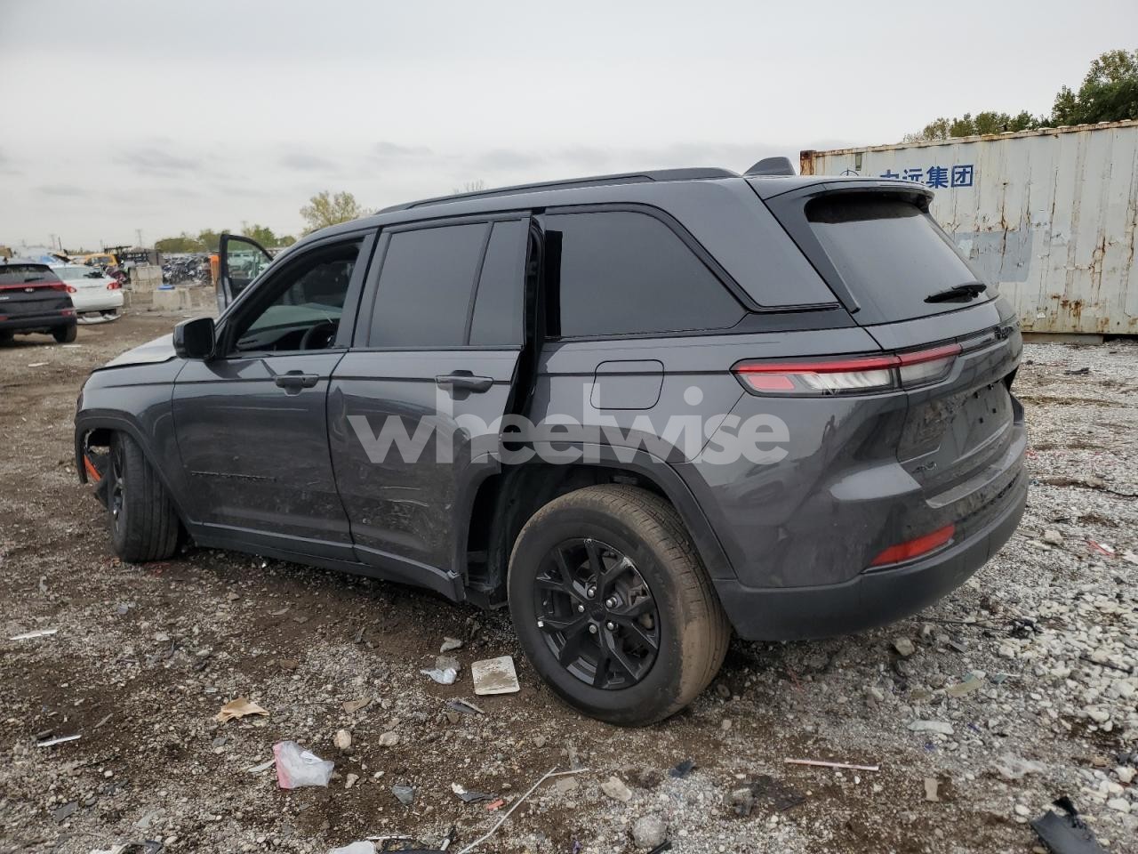 Photo 2 of 2025 JEEP GRAND CHEROKEE LAREDO (VIN 1C4RJHAG3SC274275)