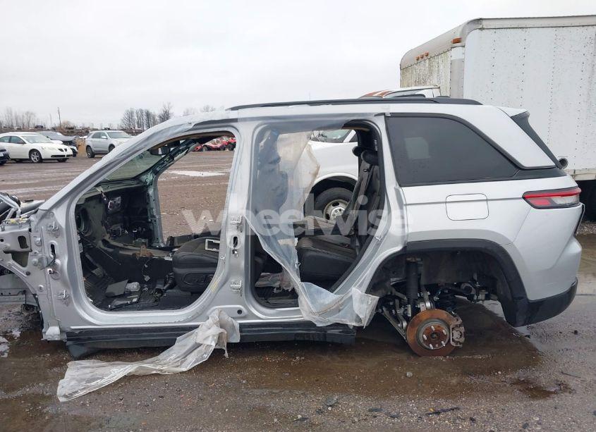 Photo 13 of 2023 Jeep Grand CHEROKEE ALTITUDE X 4X4 (VIN 1C4RJHAG4PC642888)