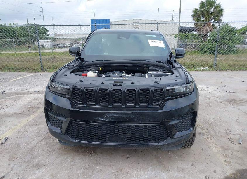 Photo 11 of 2024 Jeep Grand CHEROKEE ALTITUDE 4X4 (VIN 1C4RJHAG4RC109068)