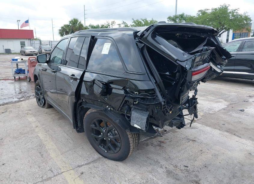 Photo 3 of 2024 Jeep Grand CHEROKEE ALTITUDE 4X4 (VIN 1C4RJHAG4RC109068)