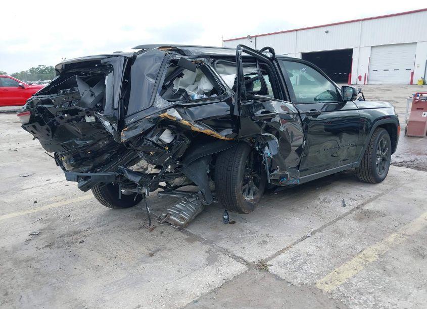 Photo 4 of 2024 Jeep Grand CHEROKEE ALTITUDE 4X4 (VIN 1C4RJHAG4RC109068)