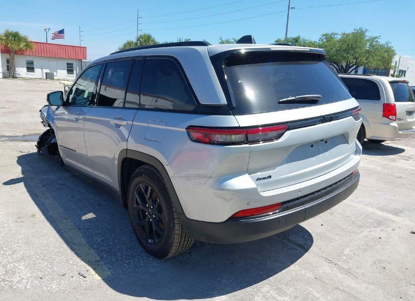 Photo 3 of 2024 Jeep Grand CHEROKEE ALTITUDE 4X4 (VIN 1C4RJHAG5RC108821)