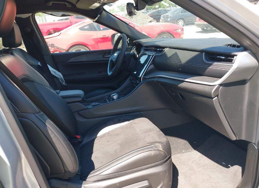 Photo 5 of 2024 Jeep Grand CHEROKEE ALTITUDE 4X4 (VIN 1C4RJHAG5RC108821)