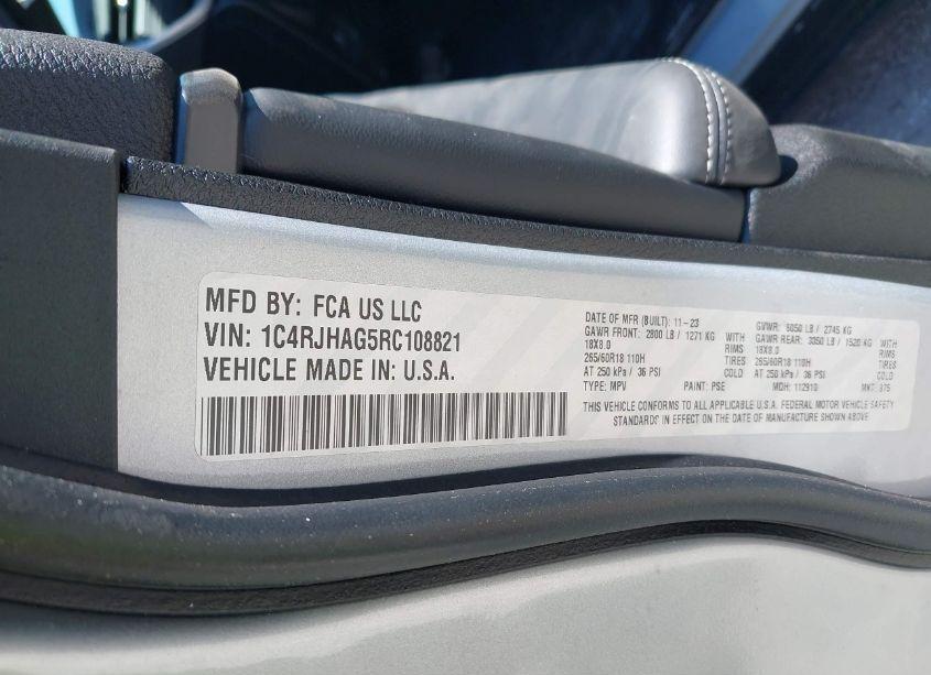 Photo 9 of 2024 Jeep Grand CHEROKEE ALTITUDE 4X4 (VIN 1C4RJHAG5RC108821)