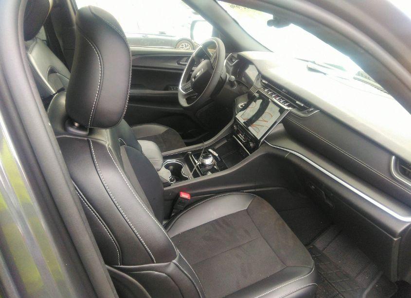 Photo 5 of 2024 Jeep Grand CHEROKEE ALTITUDE X 4X4 (VIN 1C4RJHAG5RC222625)