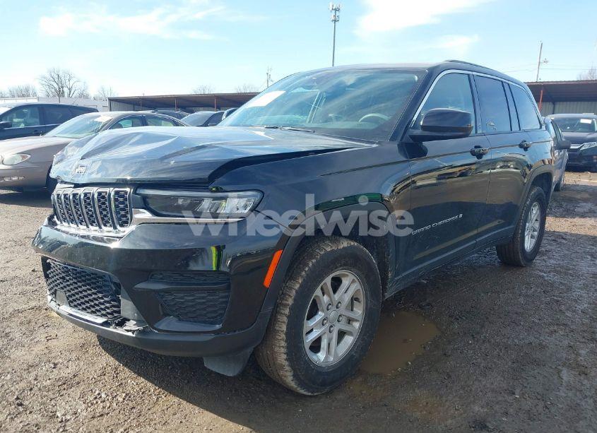 Photo 2 of 2024 Jeep Grand CHEROKEE LAREDO 4X4 (VIN 1C4RJHAG5RC696722)