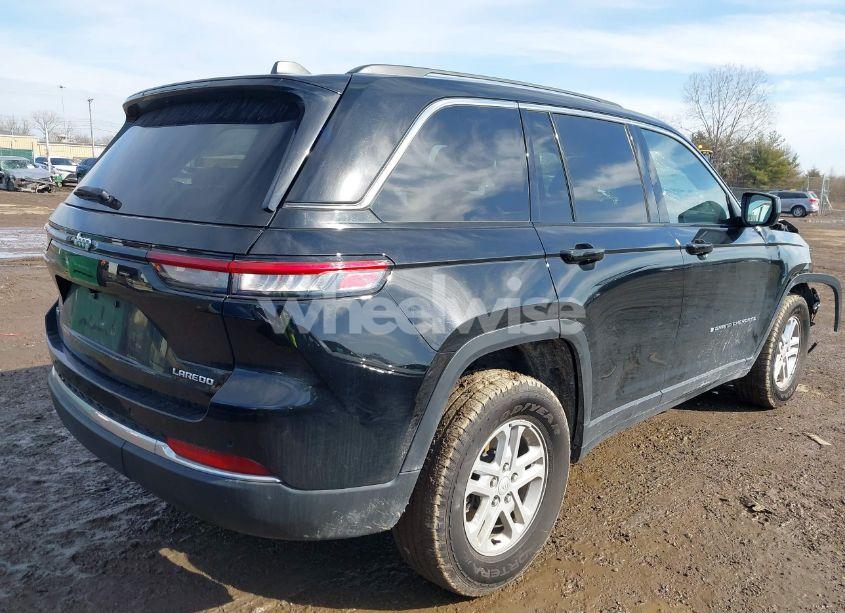 Photo 4 of 2024 Jeep Grand CHEROKEE LAREDO 4X4 (VIN 1C4RJHAG5RC696722)