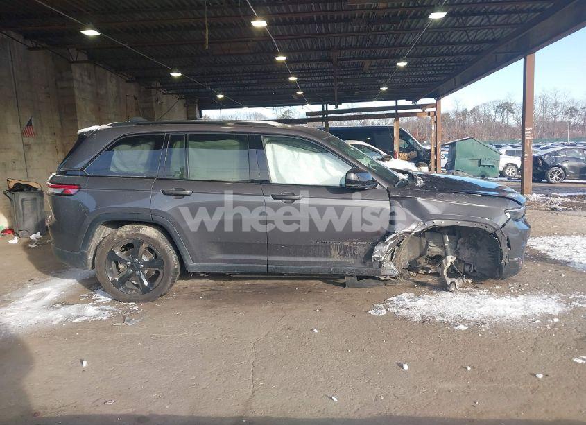 Photo 13 of 2022 Jeep Grand CHEROKEE ALTITUDE 4X4 (VIN 1C4RJHAG6N8574237)