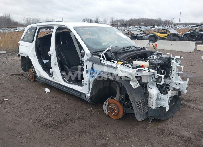 2023 Jeep Grand CHEROKEE LAREDO 4X4 (VIN 1C4RJHAG6PC535633) main photo