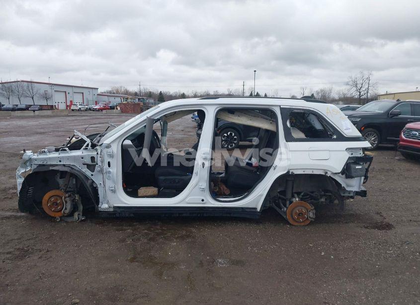 Photo 13 of 2023 Jeep Grand CHEROKEE LAREDO 4X4 (VIN 1C4RJHAG6PC535633)