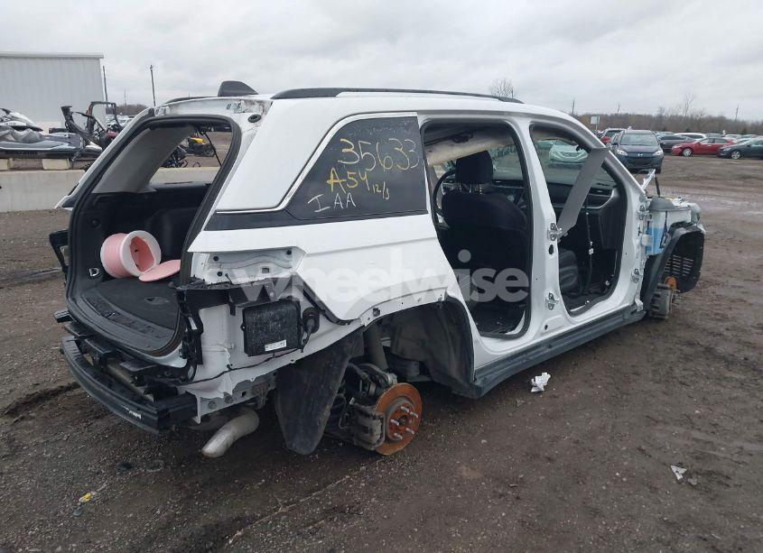 Photo 4 of 2023 Jeep Grand CHEROKEE LAREDO 4X4 (VIN 1C4RJHAG6PC535633)