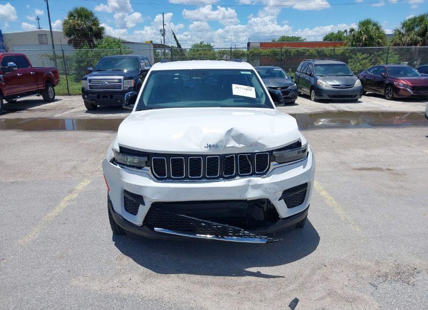 Photo 6 of 2023 Jeep Grand CHEROKEE LAREDO 4X4 (VIN 1C4RJHAG6PC593144)