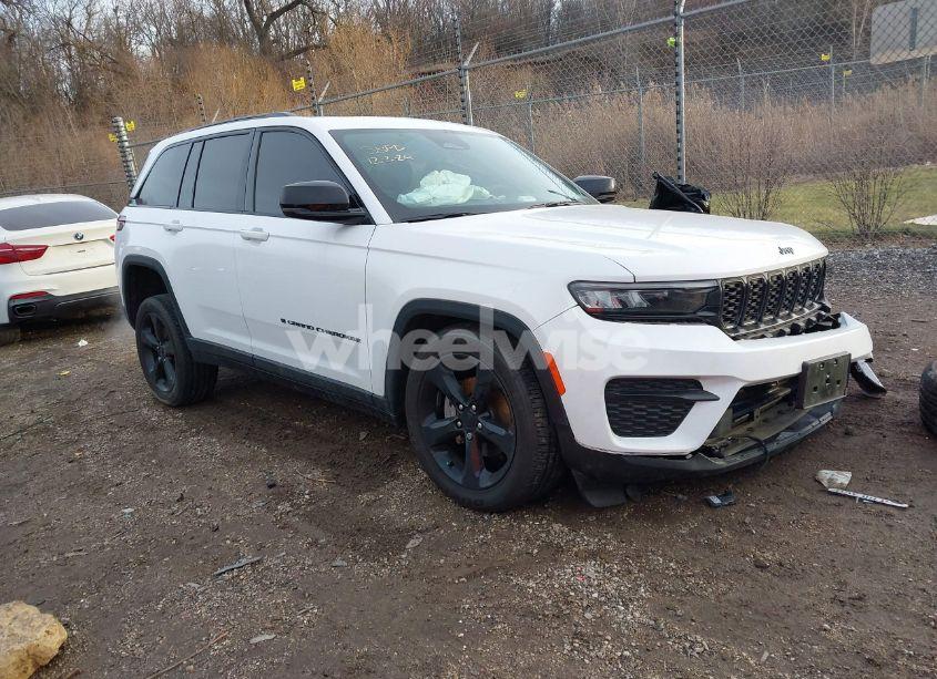 2023 Jeep Grand CHEROKEE ALTITUDE 4X4 (VIN 1C4RJHAG6PC620620) main photo