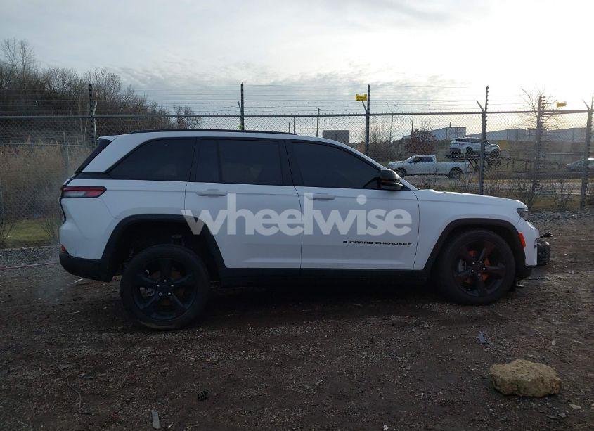 Photo 14 of 2023 Jeep Grand CHEROKEE ALTITUDE 4X4 (VIN 1C4RJHAG6PC620620)